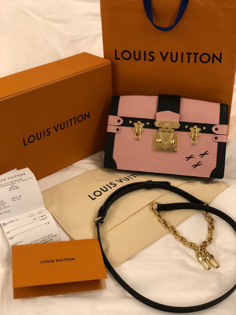 Louis Vuitton 路易·威登,27900人民币