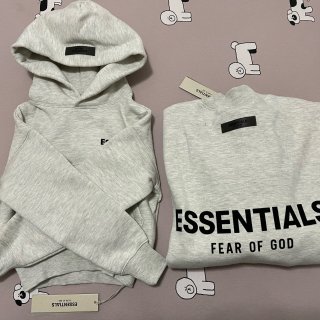 Essential hoodie..这是...