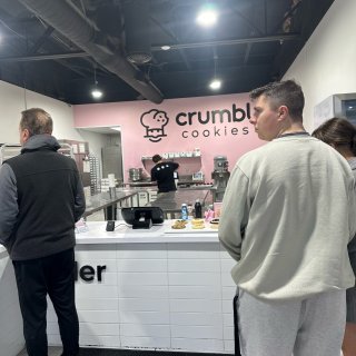 Crumbl曲奇饼店