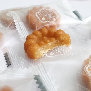 饼饼的小肚腩｜传统药果蜜油饼...