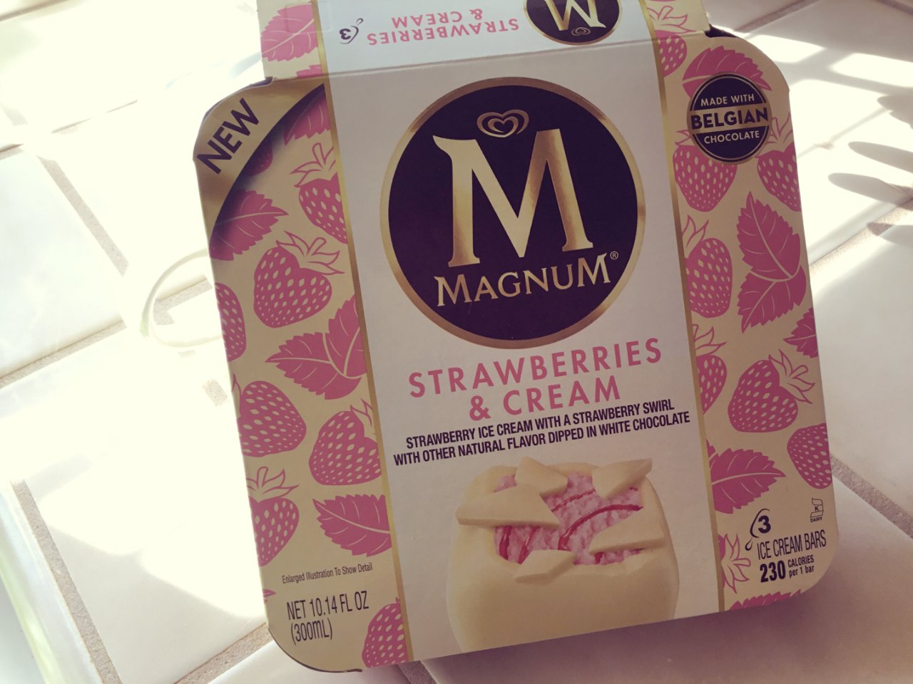 Magnum,Strawberry & cream