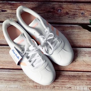 Adidas小白鞋