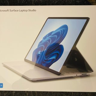 Surface laptop studi...
