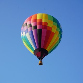 【旅行】北美夏季最大热气球音乐节今年回归...