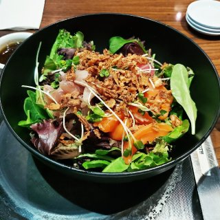 sashimi salad