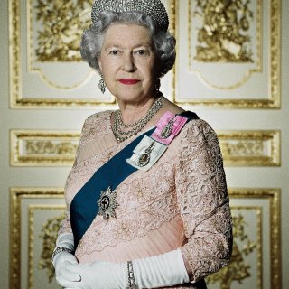 纪念英国女王：这8部影片让你更了解她的生...