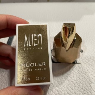Mugler 小金瓶