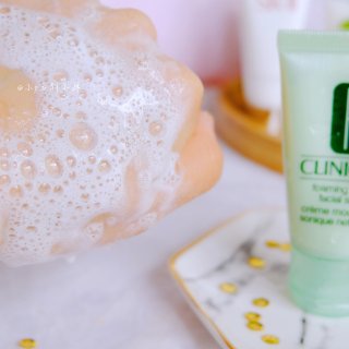 Clinique 液体洁面皂vs净透泡沫...