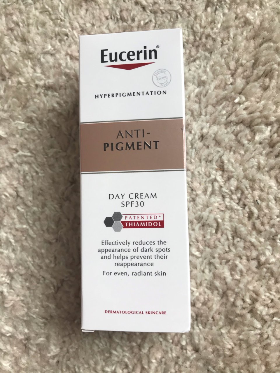 Eucerin祛斑日霜