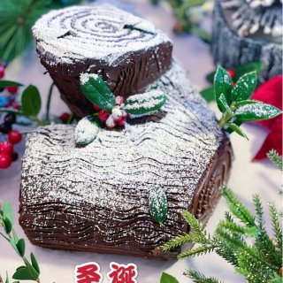 圣诞甜品｜经典美味的圣诞树桩蛋糕...
