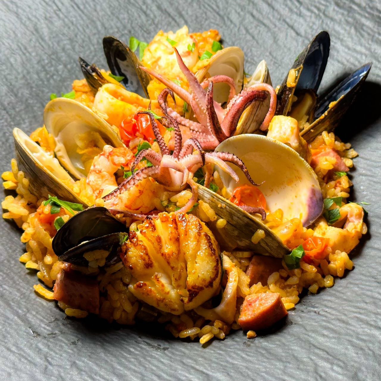 西班牙🇪🇸海鲜饭做起来其实很容易...