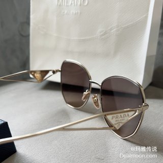 俘获我的心➡️PRADA 22 三角Lo...