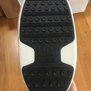 一言难尽的 Moon Boot...