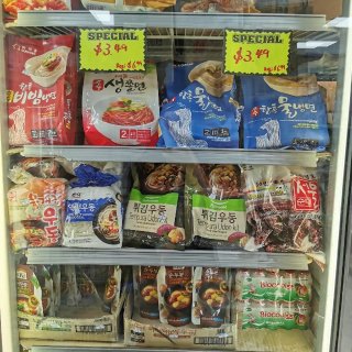 🇰🇷韩国小超市 $6寿司卷...