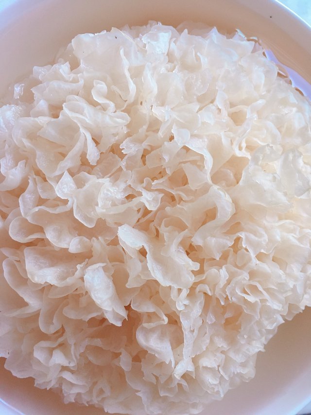 下厨房｜银耳枸杞汤