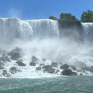 Niagara Falls 值得一游...