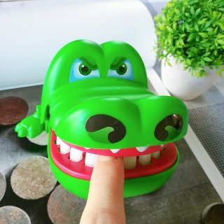 惩罚玩具👉咬手指的鳄鱼🐊！...