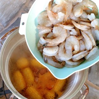 美国国庆节必吃的shrimp boil...
