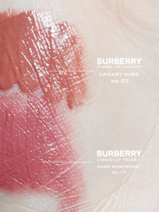 Burberry新品漆光唇釉07｜棕调玫瑰奶茶 ☕️