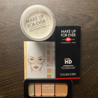 Make up for ever色调修正...