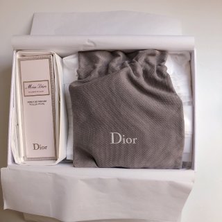 Dior甜心小姐滚珠淡香水，小巧精致又可...