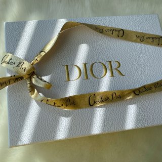 開箱大驚喜，Dior 送的禮物太多了...