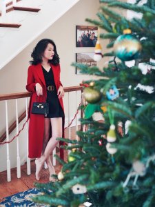 秋冬大衣系列(7): 管它什么流行色, 圣诞我只想穿红色♥️