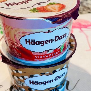 🍓哈根达斯酸奶：很神奇的尝鲜体验😆...
