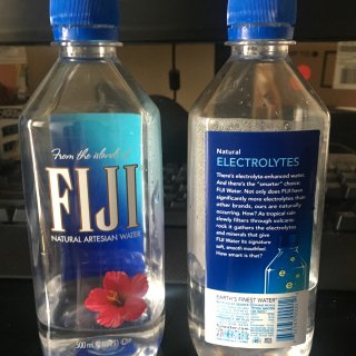 Fuji Water 瓶装水