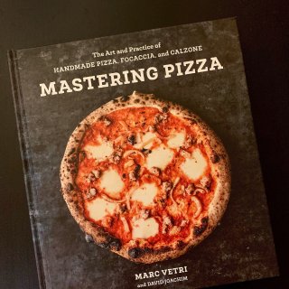 在家做出堪比餐馆的比萨🍕，有这一本书就足...