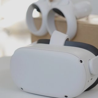 Oculus Quest 2 -VR眼镜...