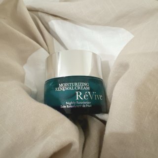 Moisturizing Renewal Cream | Nighttime Cream | ReVive Skincare