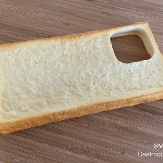 面包🍞手机壳、带上说不定能顶饿！😋...