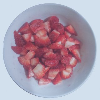 夏日甜品｜🍓粉嫩的草莓牛奶西米露...