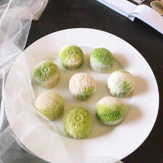 🌿中秋佳节 | 清新抹茶金沙奶黄冰皮月饼...