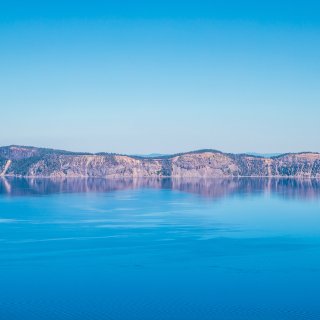 在火山湖看岁月静好的蓝色，蹦出贪吃的小松...