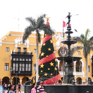 西班牙🇪🇸殖民城市中心都有一个武器广场...