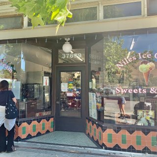 一家值得排队的冰淇淋店｜Niles小镇网...