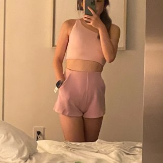 lululemon 露露乐檬,lululemon 露露乐檬,Apple 苹果