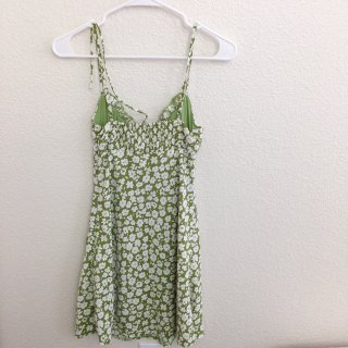 夏天的小绿裙