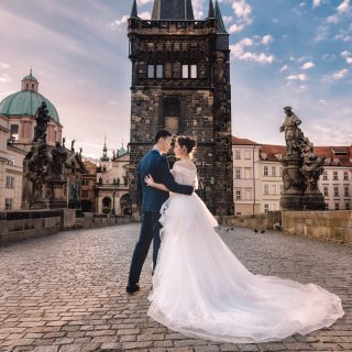 布拉格旅拍婚纱照-公主白色系列...