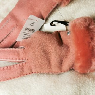 UGG带来的冬日温暖，我心爱的小羊皮手套...