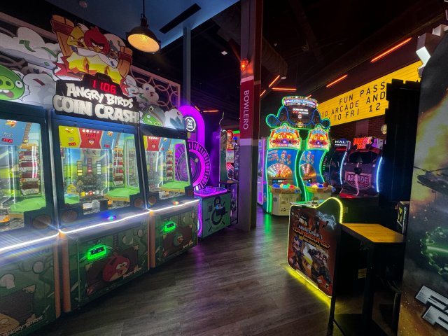 室内Arcade