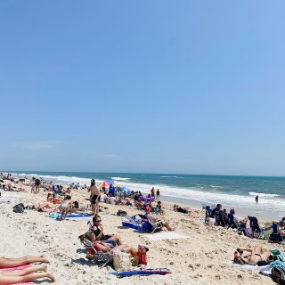 直逼酷暑的周末开启今夏的海滩～...
