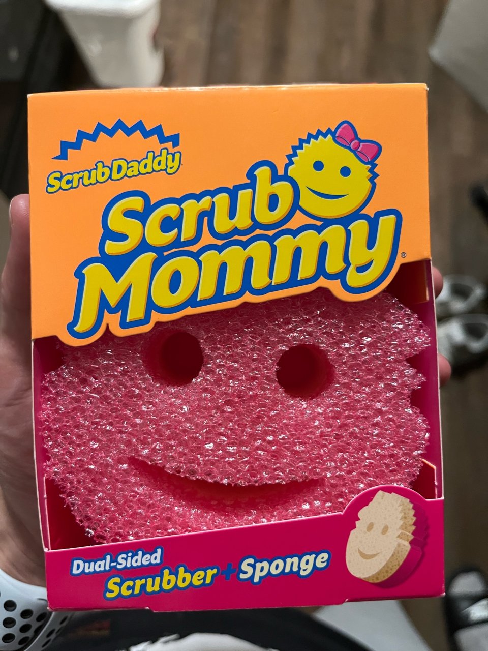Scrub mommy