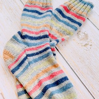 【年终总结】动手给家人织双“温暖牌”的袜...