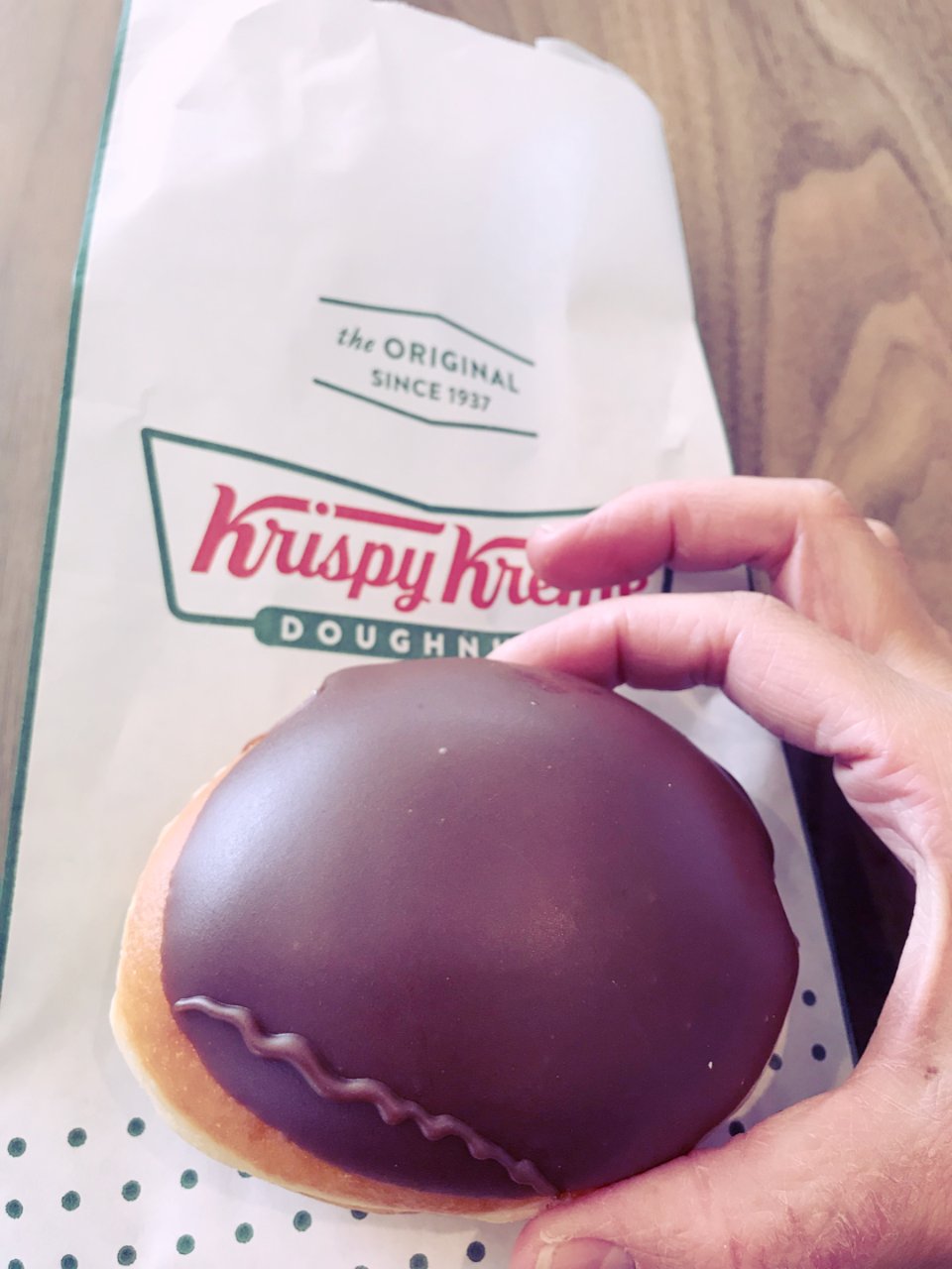 krispykreme甜甜圈🍩免費送一個...