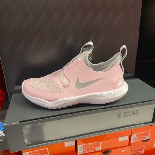 Nike工厂店 折上7折...