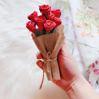 生日快乐我的君 | 送你十一枝玫瑰花💐...