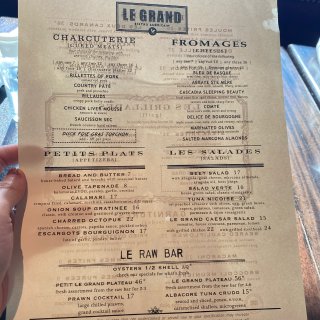 二探这家湖景法餐厅Le Grand Bi...